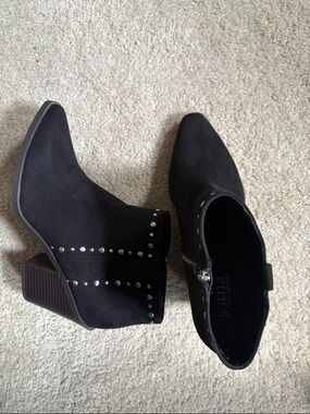 a.n.a “Darlin” Black Studded Faux Suede Ankle Booties-Size 9.5